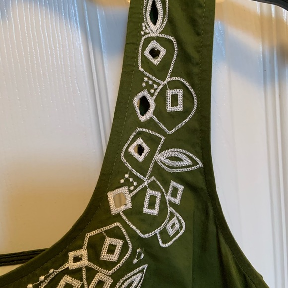 🎾Loft Sleeveless Blouse - Picture 5 of 11